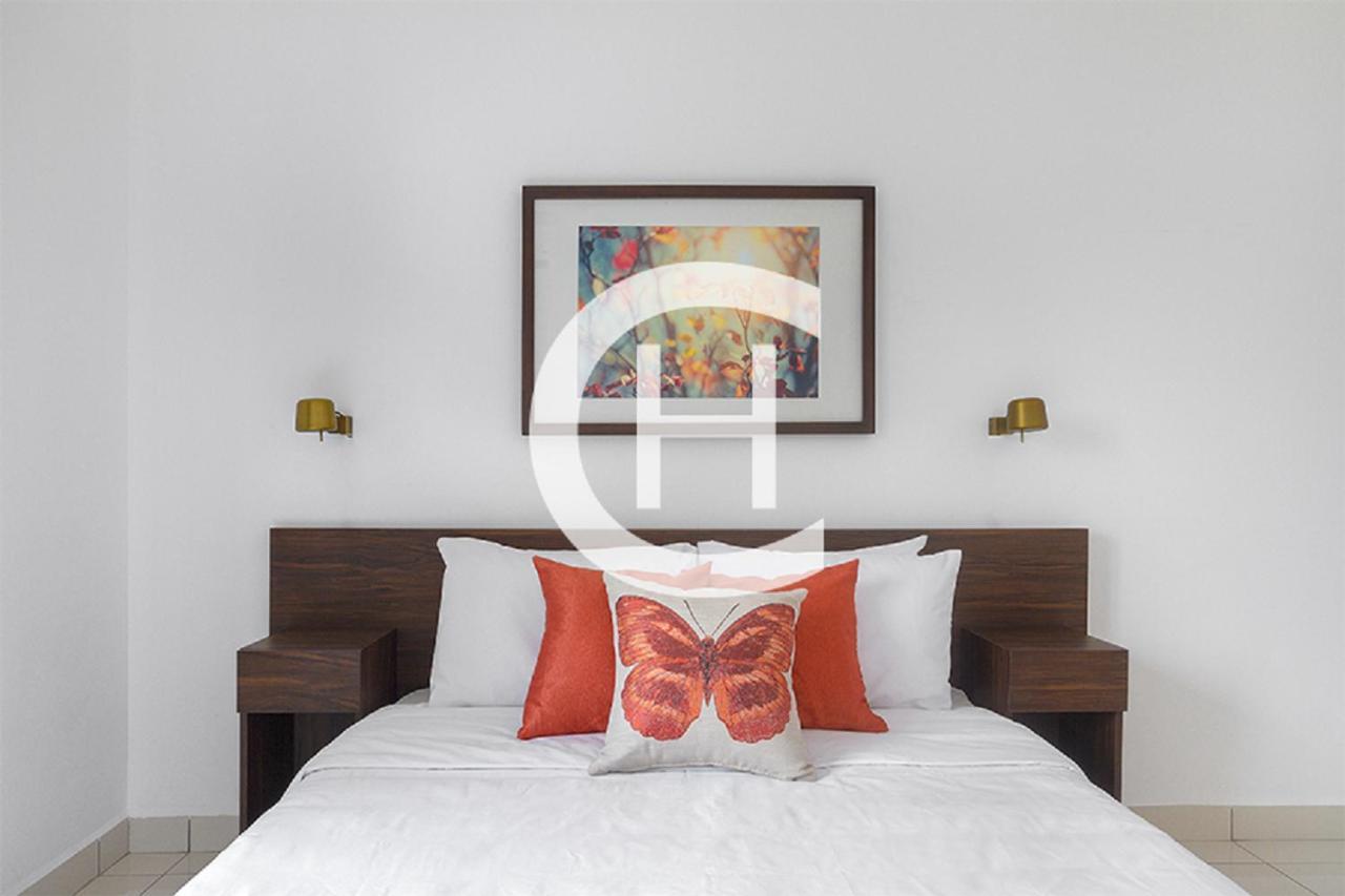 Embassy Gardens By Clifton Homes Akra Dış mekan fotoğraf
